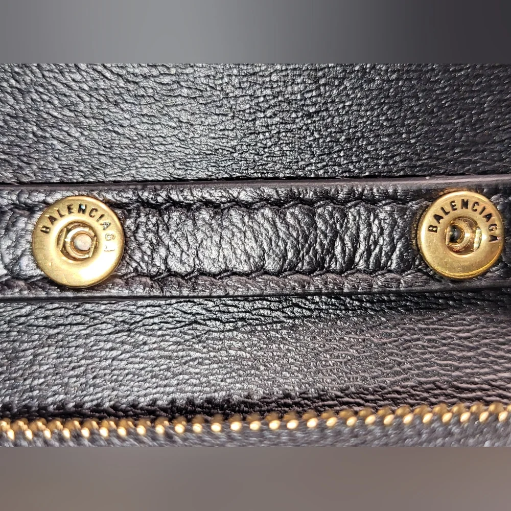 BALENCIAGA B DOT Wallet On Chain - Picture 7 of 10